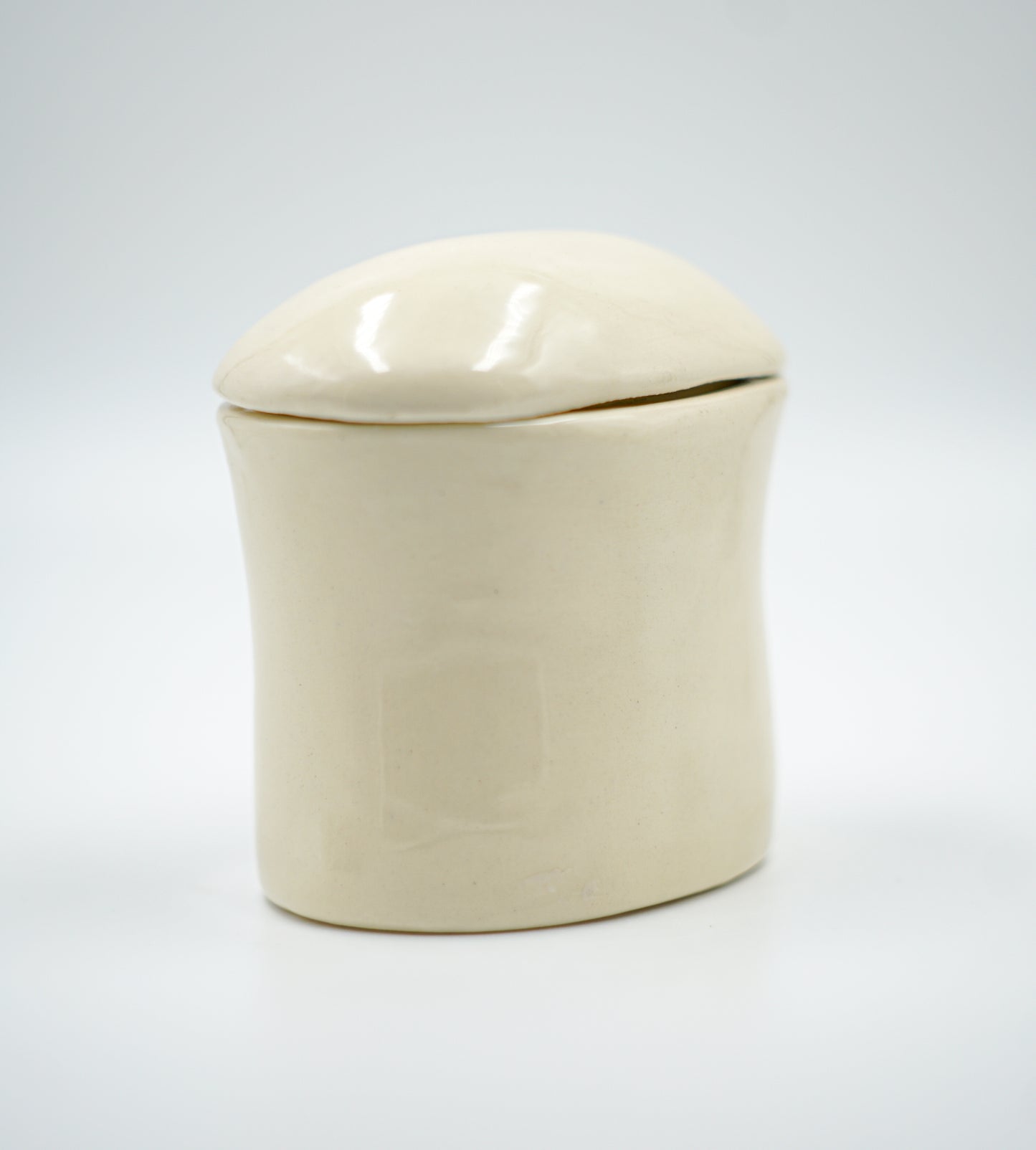 Joyerito de cerámica esmaltada con flor rosada en relieve- Cerámica hecha a mano