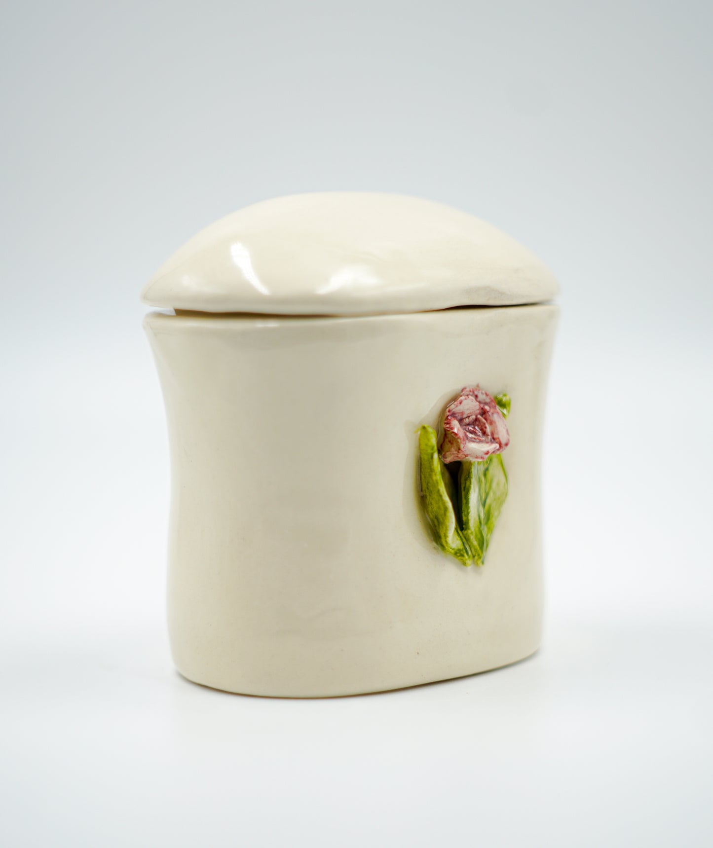 Joyerito de cerámica esmaltada con flor rosada en relieve- Cerámica hecha a mano